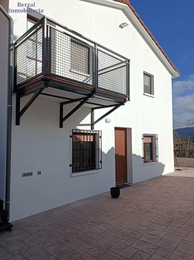 Casa para entrar a vivir de 99 metros  mas 16 metros de bodega con asador  en Matute - La Rioja — 27