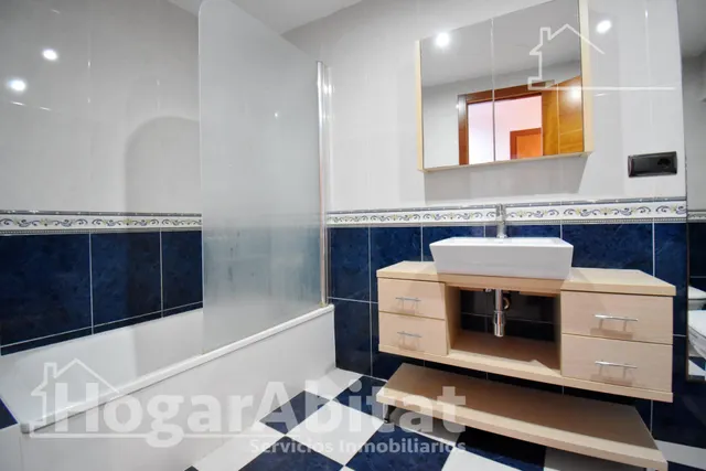 Espacio familiar y comodidad absoluta en este piso totalmente exterior con garaje privado cerrado — 43