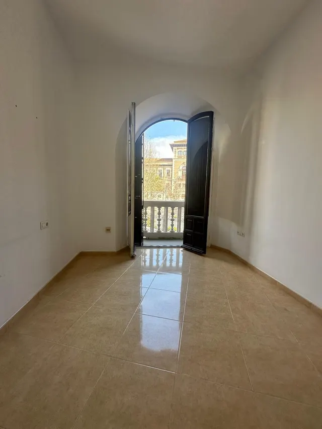 Alquiler de luminoso piso en el centro (gran vía) - Granada — 13