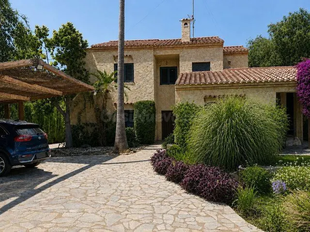 Casa 5 habitaciones 250m² en venta - Los Monasterios-Alfinach — 3