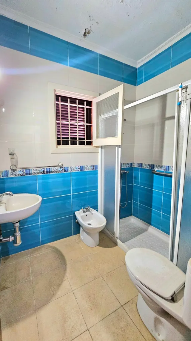 CASA INDEPENDIENTE DE 4 DORMITORIOS    PLAYA DE REGLA — 9
