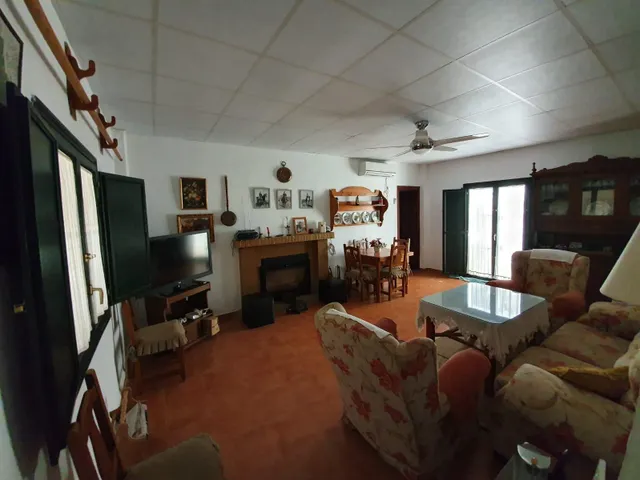 MAGNIFICA PROPIEDAD PARA ENTRAR A VIVIR — 11