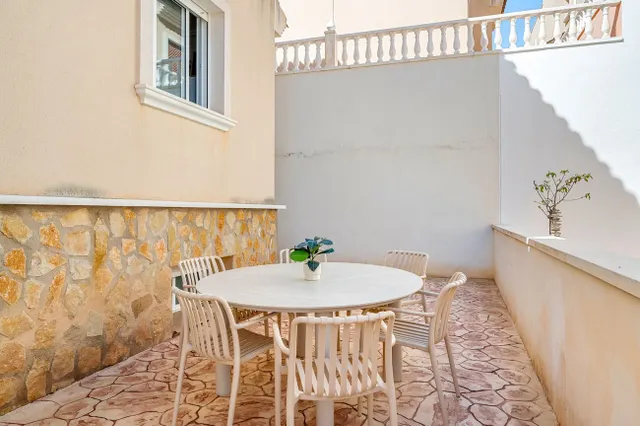 Casa 3 habitaciones en venta - Pueblo — 28