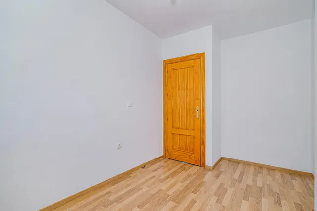 ADOSADA DE 4 DORMITORIOS EN BELICENA — 36
