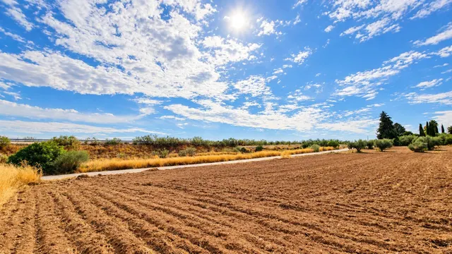Parcela rústica de 4.824 m2 en Llanos de Moraleda, Moraleda de Zafayona — 28