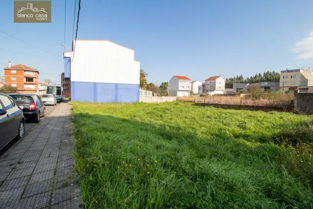 Solar de 170m2 cerca del Bosque de Carballo — 2