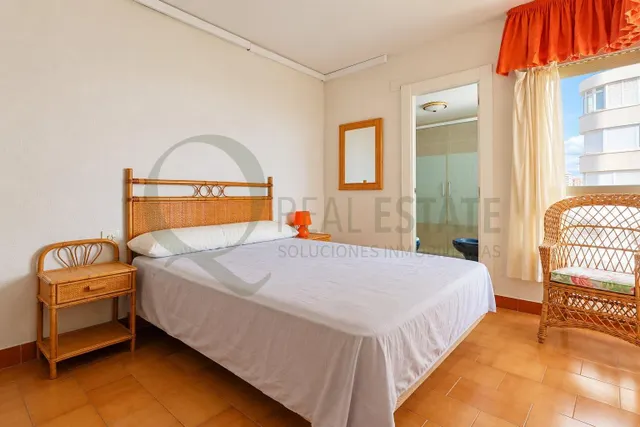 Vistas abiertas al mar y gran terraza en Cabo de las Huertas · 3 dormitorios y 2 baños — 27