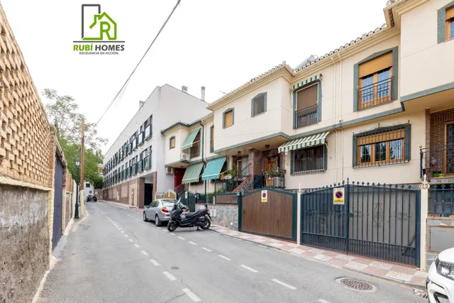 ADOSADO EN VENTA 4 habitaciones + PISCINA - CÁJAR (GRANADA) - foto 5