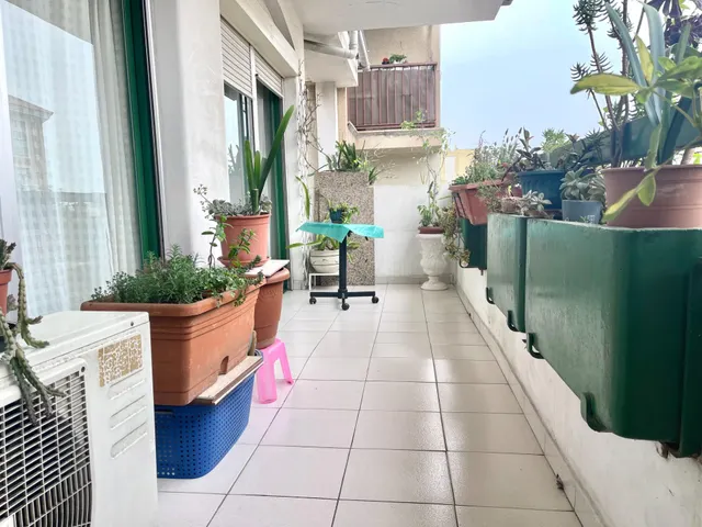 Piso luminoso con 4 habitaciones y 2 baños — 12