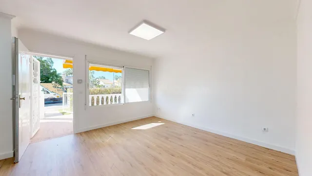 Bungalow en planta baja reformado con terrazas en Villamartí - foto 5
