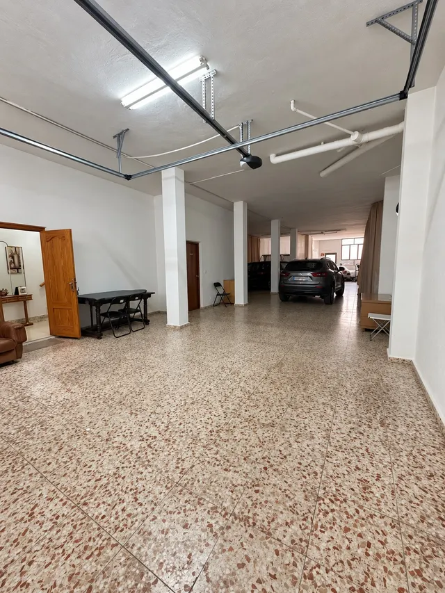Hay casas que resuelven el presente. Esta también deja espacio al futuro. — 15