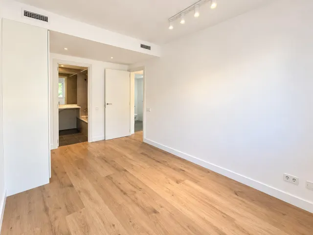 NUEVO PRECIO · Piso en el centro de Alella con terraza al sur, piscina, parking y trastero — 23