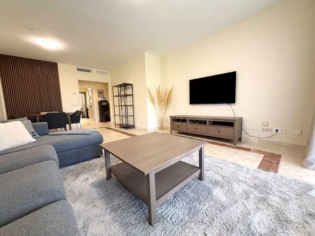 Planta baja 2 habitaciones 99m² en alquiler - Costa Del Sol
