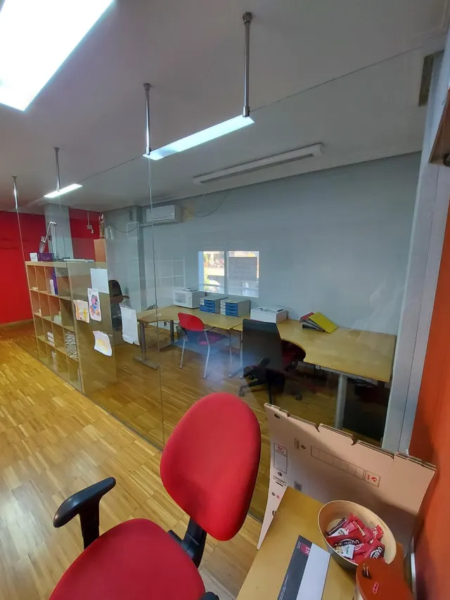 SE VENDE O ALQUILA LOCAL DE OFICINAS Y DESPACHOS EN BENIAJAN — 32