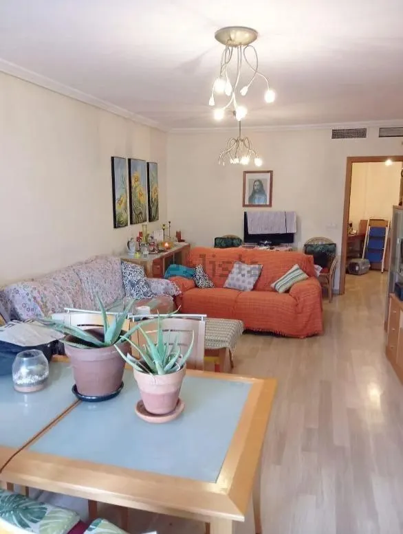 SE VENDE PISO / ASCENSOR / URBANIZACION / GARAJE / FRENTE MAR — 6