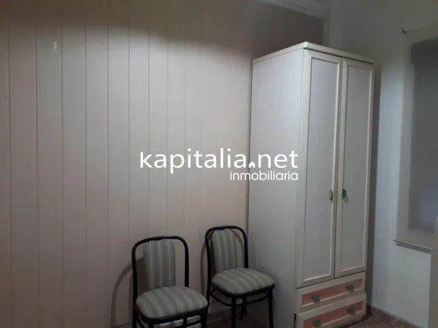 Estupendo piso a la venta en Valencia . — 5