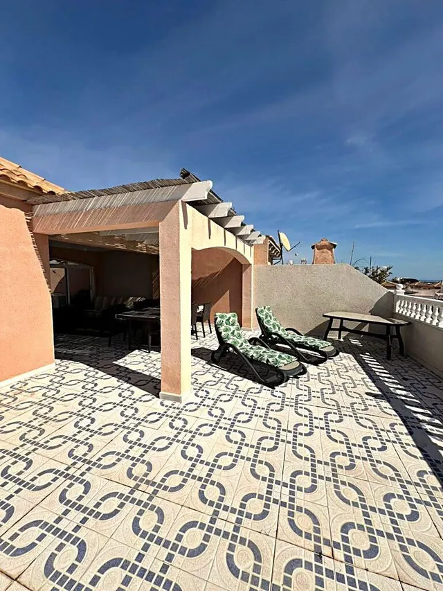 Bungalow con piscina comunitaria, Alicante, Orihuela Costa. 3 habitaciones, 105 m2, 3 kilómetros del mar — 8