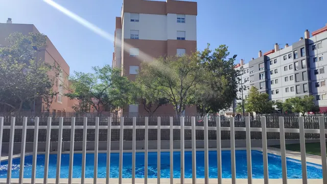 EXCLUSIVO ESTUDIANTES – Amplio piso de 3 habitaciones con pi - foto 3