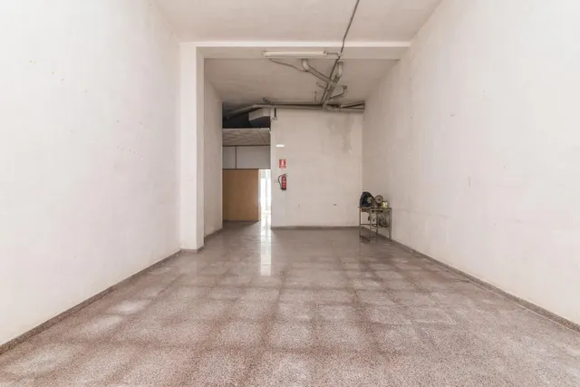 LOCAL EN VENTA EN CALLE FILET DE FORA — 18