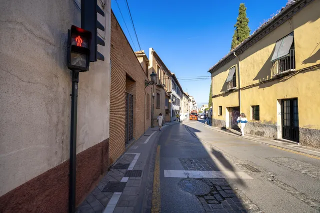 Barrio del Realejo. Sacamos a la venta dos plazas de garaje para coche muy grande. — 5