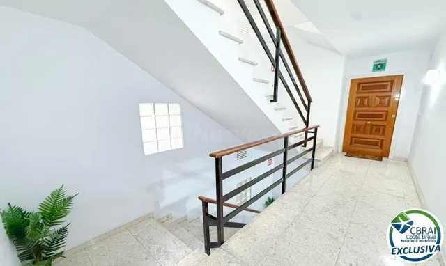 Piso en venta en Roses - foto 2