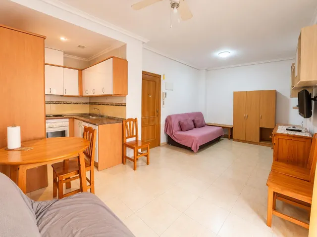 Estudio en venta en Torrevieja, a 700 m de la Playa del Cura - foto 4