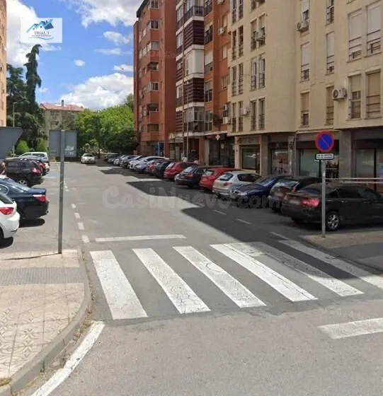 Venta piso en Cáceres - foto 2