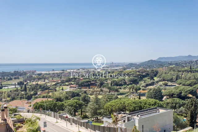 Casa en venta en Sant Vicenç de Montalt con espectaculares vistas al mar — 26