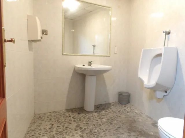 ¿LO TUYO ES LA HOSTELERÍA..?, ESTE ES TU LOCAL - POSIBILIDAD DE OPCIÓN COMPRA — 32
