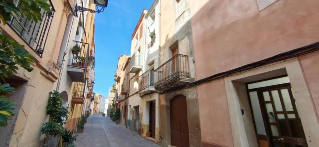 Casa de pueblo con múltiples posibilidades en el centro de M