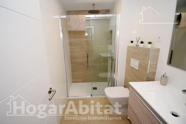 PRECIOSO ÁTICO REFORMADO Y TOTALMENTE EXTERIOR Y CON VISTAS AL PUERTO — 41