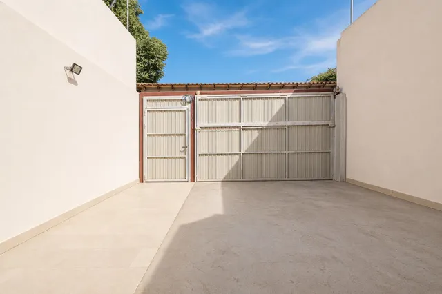 ESPECTACULAR ADOSADO TOTALMENTE REFORMADO COMO OBRA NUEVA — 33