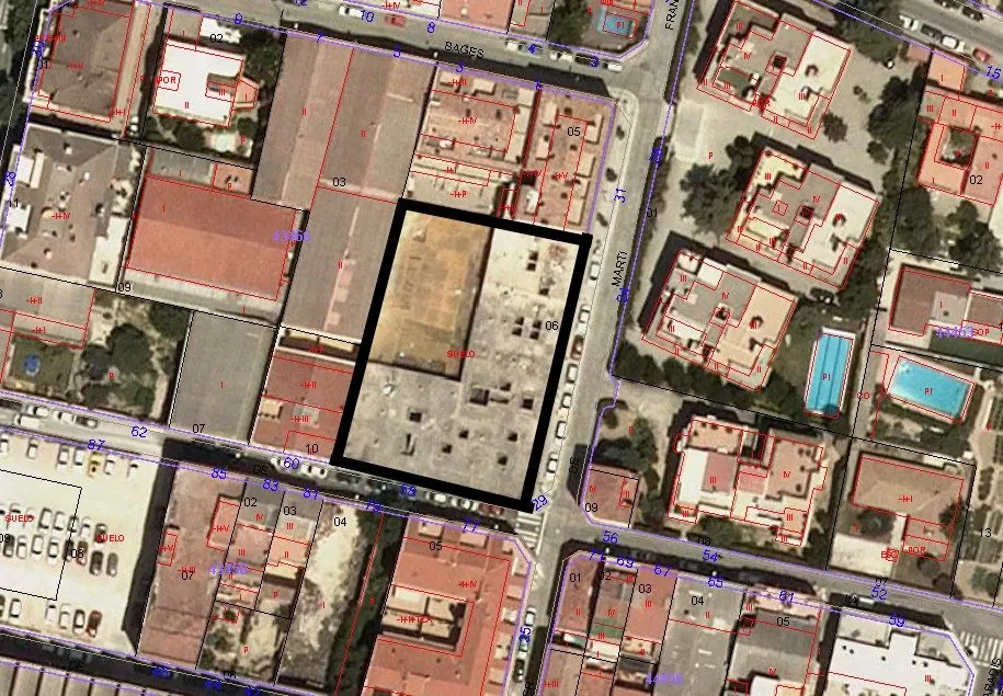 SE VENDE EDIFICIO EN CONTRUCCUÓN EN PARCELA DE 1.583M2 EN IGUALADA, ZONA CENTRO.