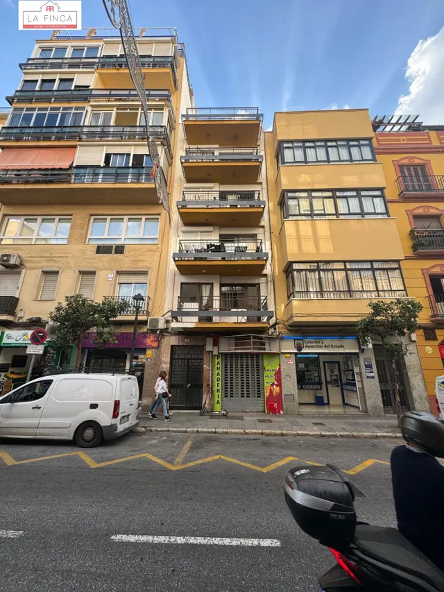 Local Comercial en Plena calle Victoria — 3
