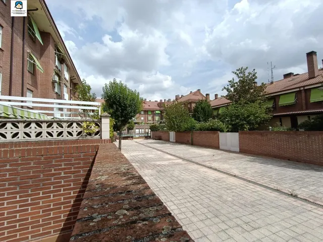 Piso con patio en Covaresa — 13