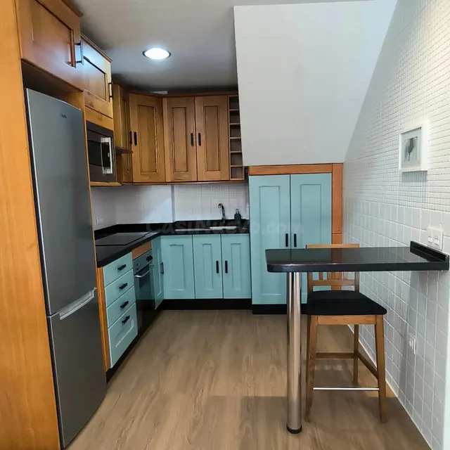 Ático dúplex de diseño totalmente reformado en pleno centro  - foto 3