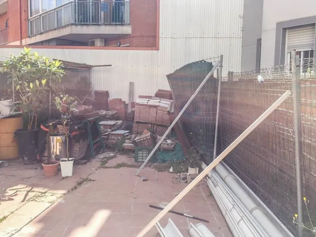 TERRENO URBANO EN RIPOLLET CON PARKING — 4