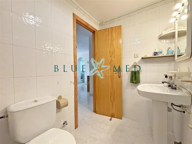 Apartamento con terraza a 5 minutos de la playa de bahía — 10