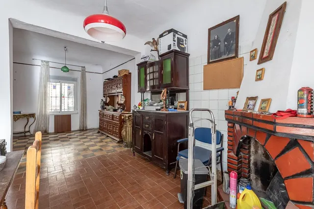 Casa con Parcela a Reformar en Granada — 6