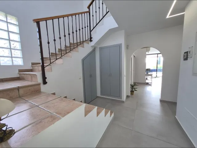 Exclusiva villa independiente reformada en el pinar, Torremolinos — 13