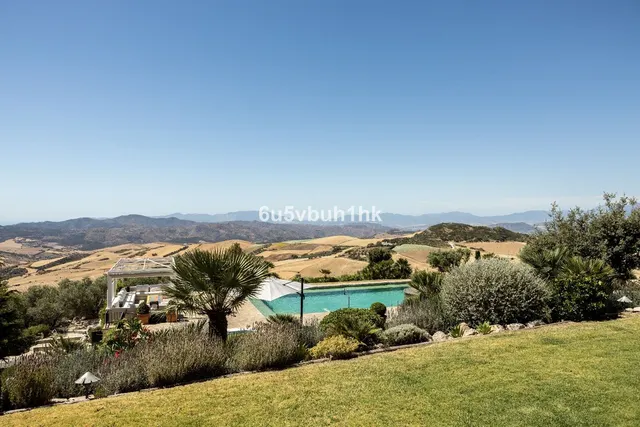 Chalet 5 habitaciones 643m² en venta - Polígono - Alrededores - Pedanías — 39