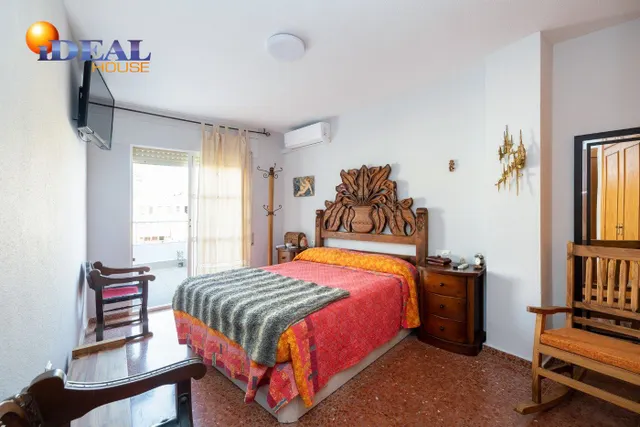 ESTUPENDO ATICO JUNTO AL MAR CON TERRAZA FANTASTICA — 20