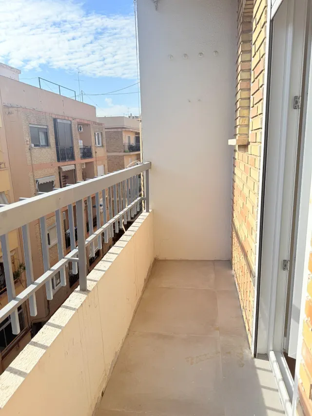 TOTALMENTE REFORMADO  A ESTRENARE, PISO EN BUENA ZONA,   EXTERIOR, MUY LUMINOSO. — 24
