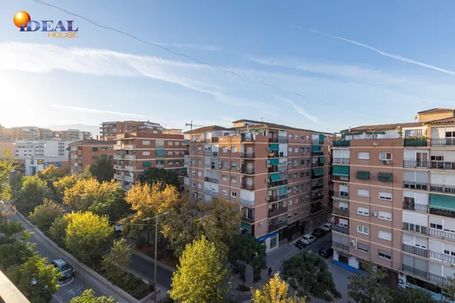 Piso luminoso de 3 dormitorios en la Antigua Ctra de Málaga — 7