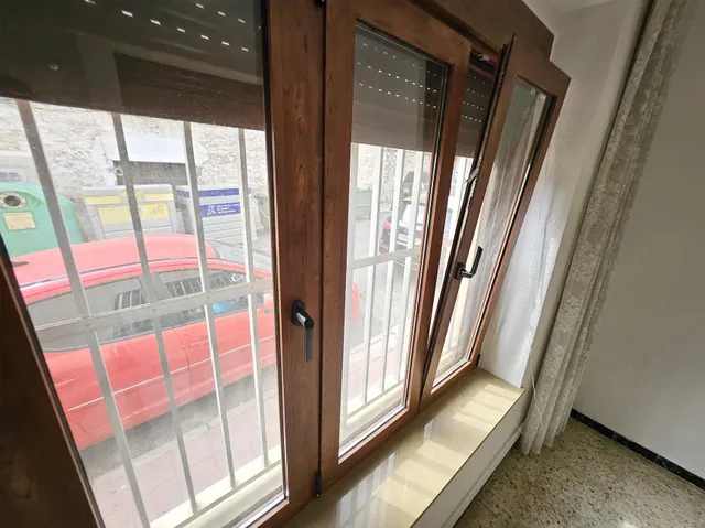 Se vende casa en casco antiguo de Oropesa, detrás del ayuntamiento. Casa con fachada a 3 calles — 14