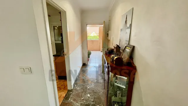 AMPLIO PISO DE 3 DORMITORIOS — 4