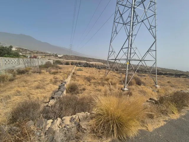 TERRENO ARAFO — 8