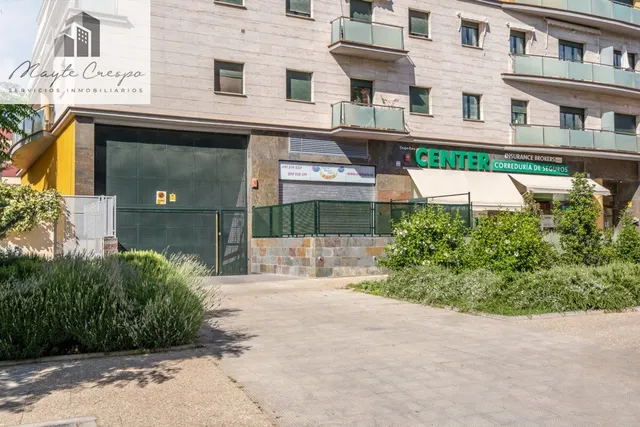 SE VENDEN 2 PLAZAS DE GARAJE. ZONA FORUM. 46.000 EUROS. — 9