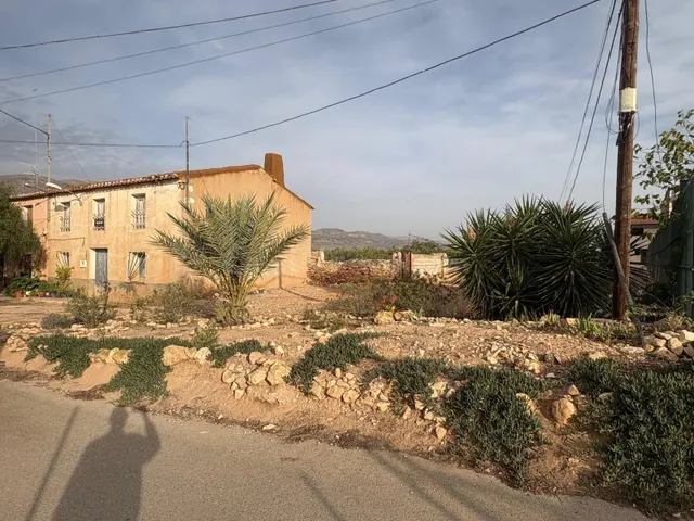 Casa y Terreno en Las Encebras