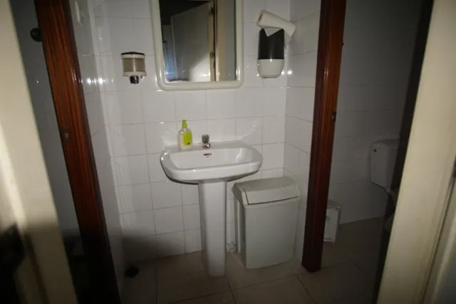 EN VENTA LOCAL COMERCIAL EN LA LLAGOSTA!! — 3